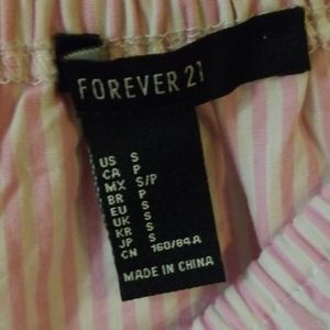 Forever 21 Tops - Off the shoulder, crop top Forever 21 Tops - Off the shoulder, crop top